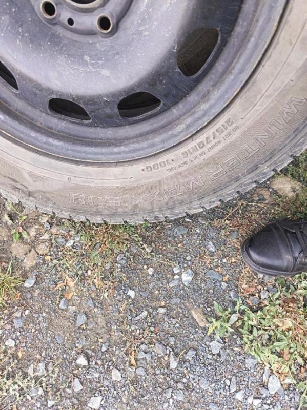 Продам колёса R16 с Рено Дастер, шины зимние липучка Dunlop Winter maxx sj8, размер шин 215/70R16, п - Орск