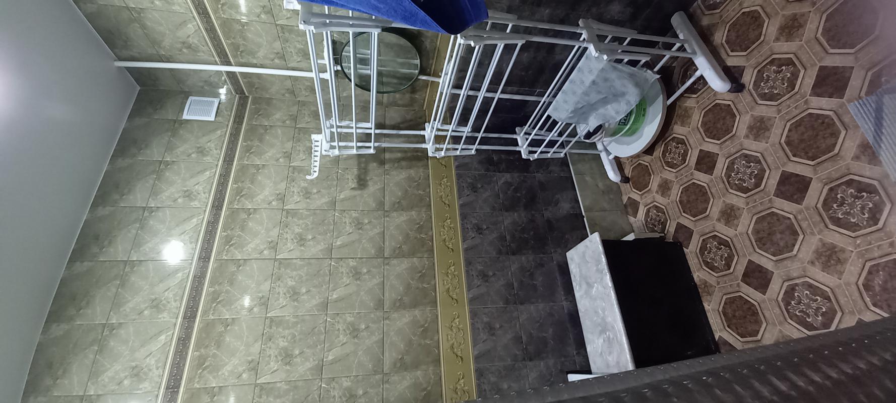 Продаётся тёплая, уютная двухкомнатная квартира (старого типа) со свежим косметическим ремонтом. - Новотроицк