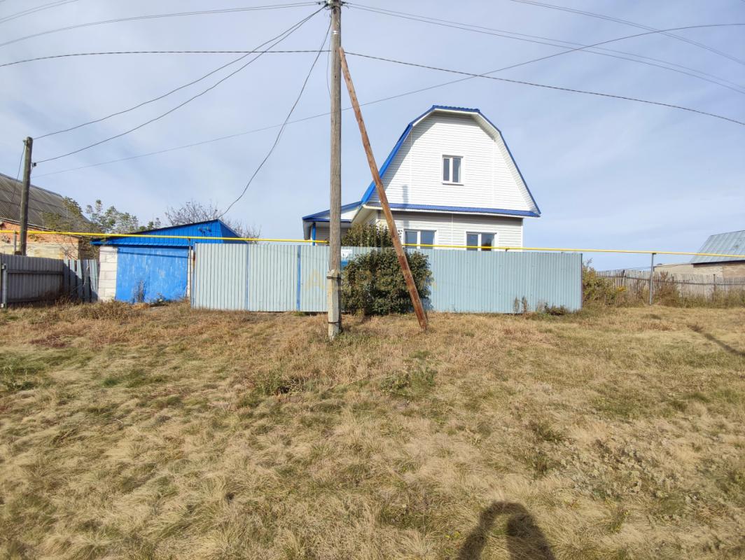 Продаётся новый двухэтажный дом площадью 96,6 квадратных метровв Сакмарском районе на участке 12 сот - Украинка