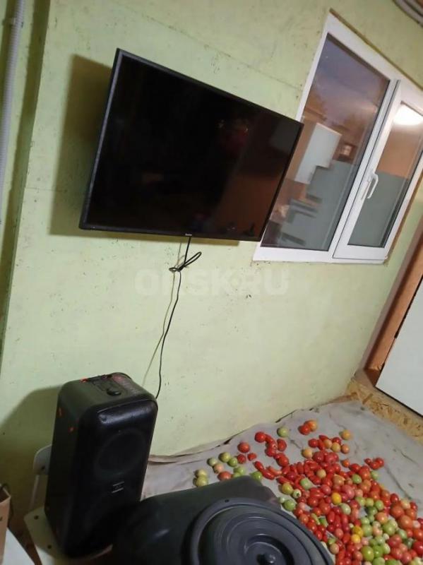ПРОДАМ УЧАСТОК С ДОМИКОМ (14 КВ. - Орск