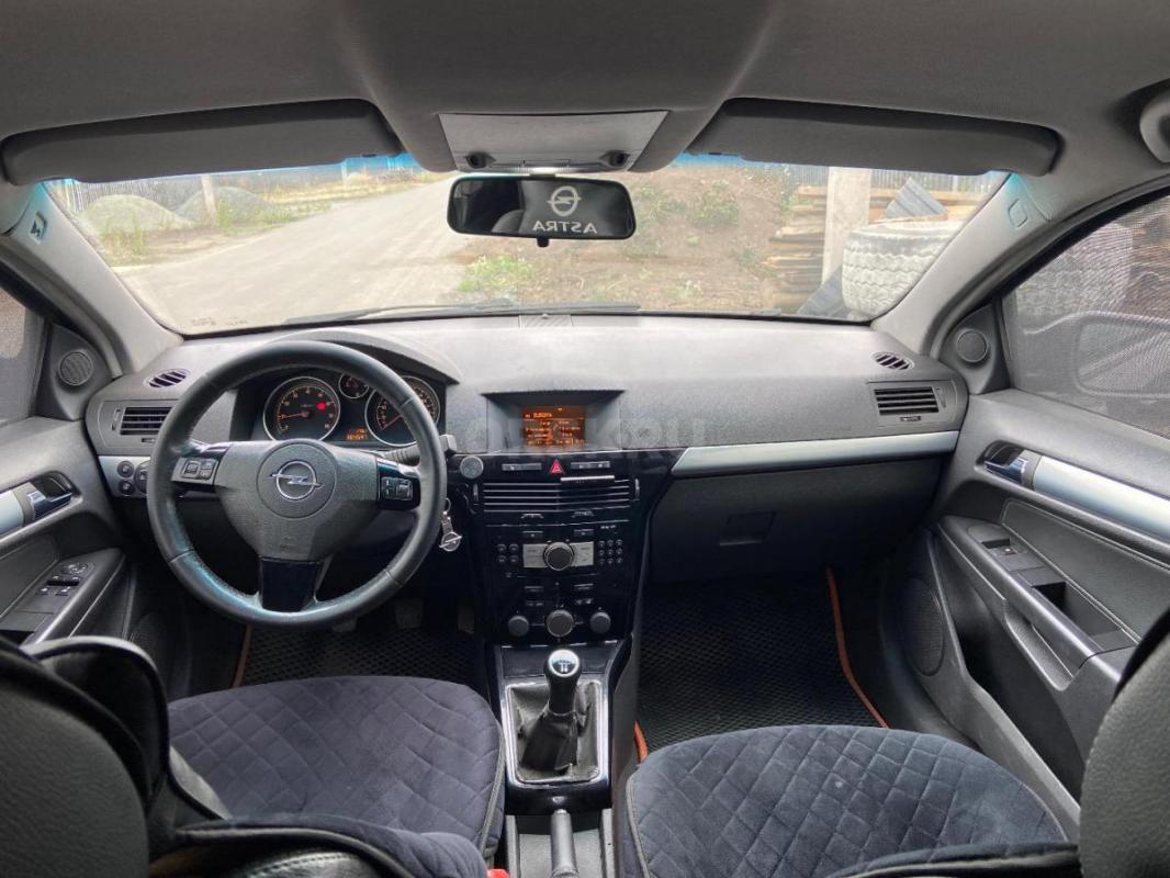 Продам Opel Astra GTC 2008г

Двигатель: 1.8 литра (бензин), 140 л.с. - Орск