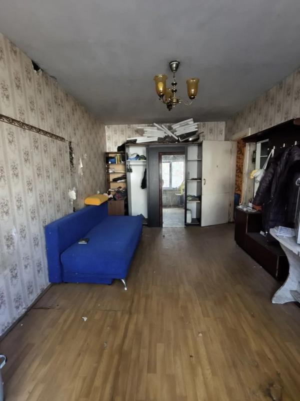 В продаже трёхтомная квартира с раздельными  комнатами ( сорокопятка) в отличном районе города. - Новотроицк