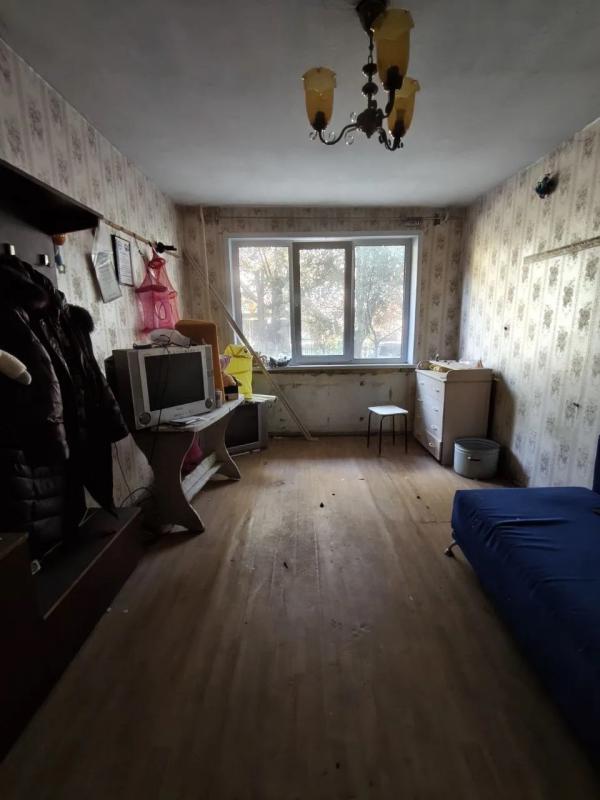В продаже трёхтомная квартира с раздельными  комнатами ( сорокопятка) в отличном районе города. - Новотроицк