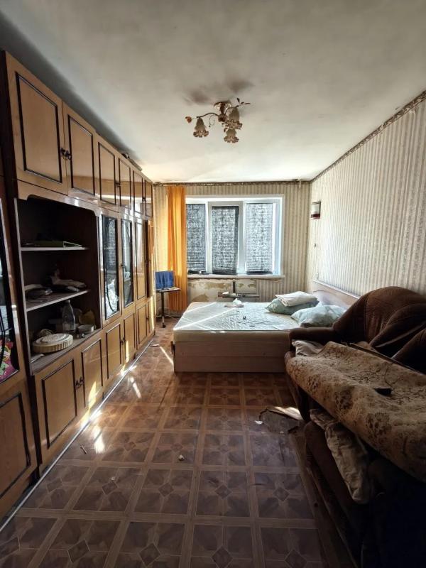 В продаже трёхтомная квартира с раздельными  комнатами ( сорокопятка) в отличном районе города. - Новотроицк
