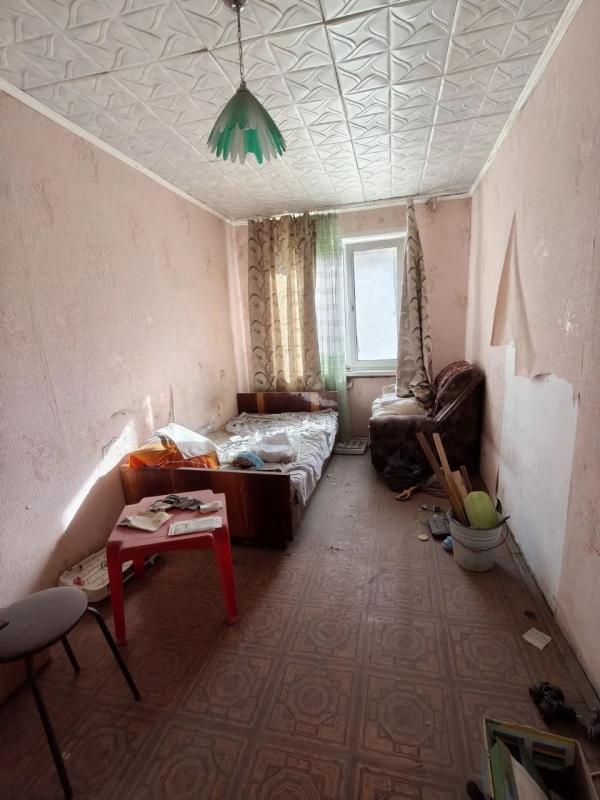 В продаже трёхтомная квартира с раздельными  комнатами ( сорокопятка) в отличном районе города. - Новотроицк