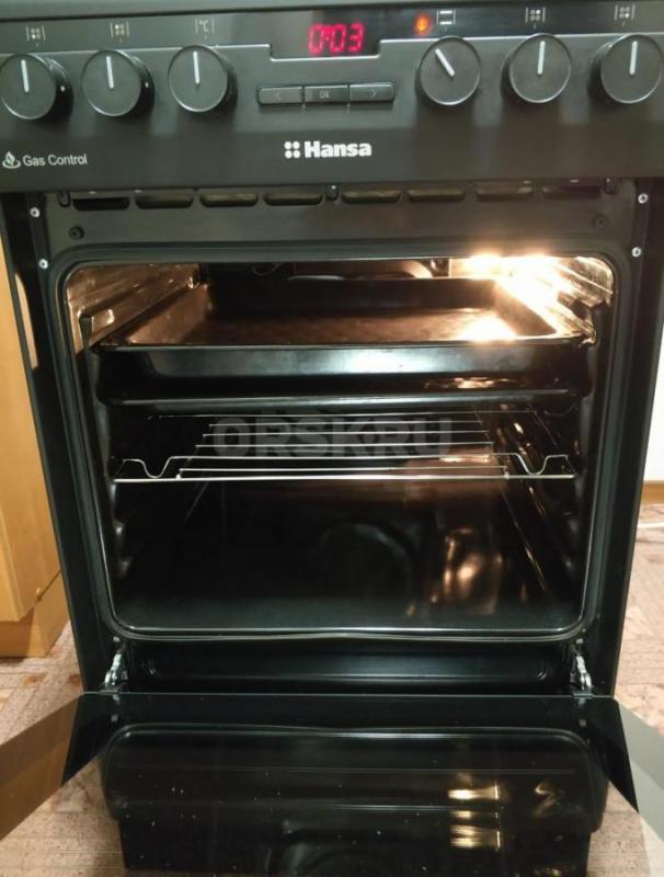 Продам комбинированную плиту Hansa(газовая варочная поверхность + электродуховка, газ контроль, элек - Орск